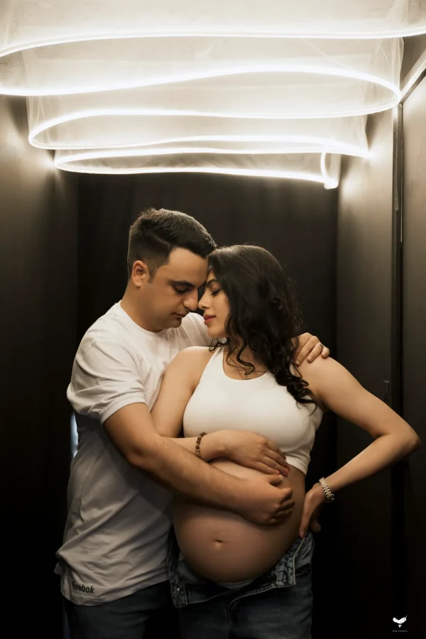 Maternity photography by Nastaran Abdolmaleki, Dubai