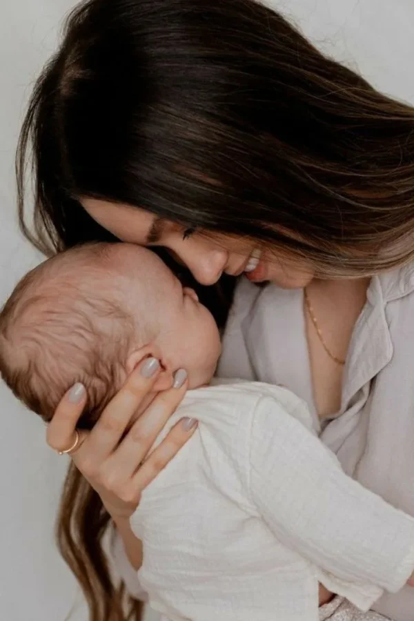 Newborn photography by Nastaran Abdolmaleki, Dubai