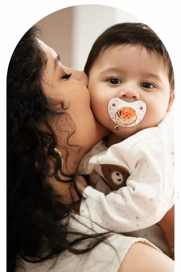Newborn photography by Nastaran Abdolmaleki, Dubai