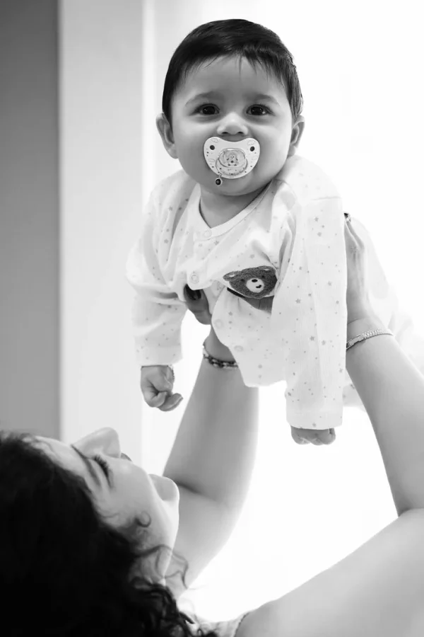 Newborn photography by Nastaran Abdolmaleki, Dubai