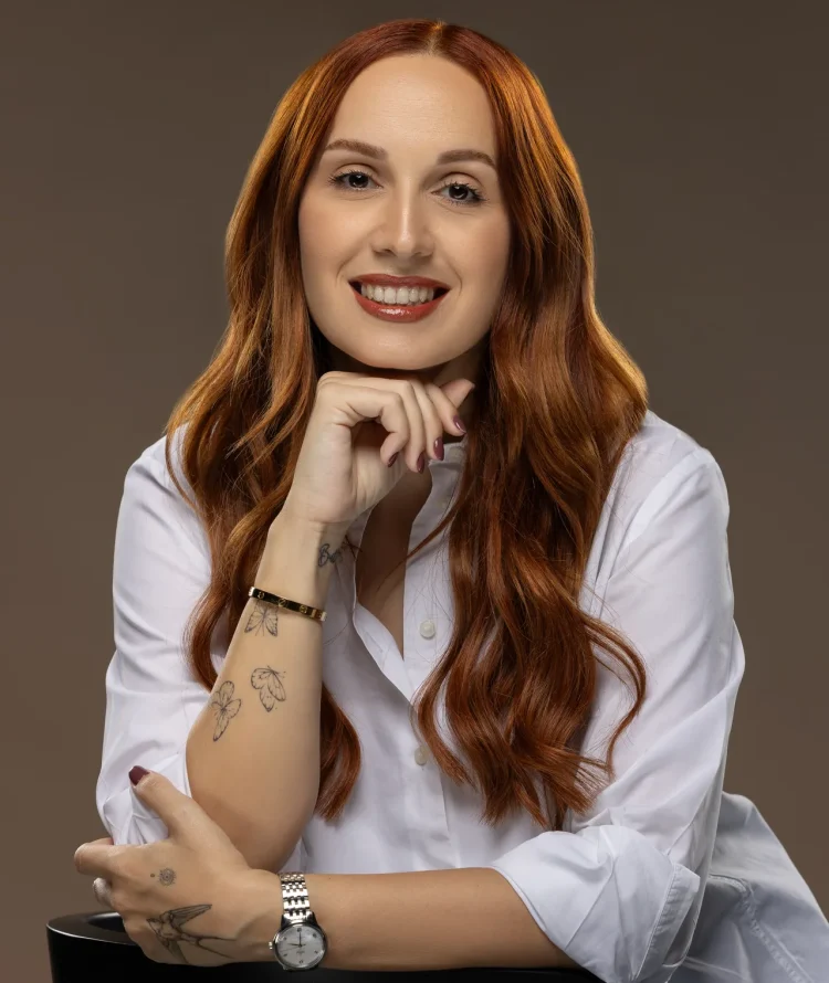 Corporate headshot photography by Nastaran Abdolmaleki, Dubai
