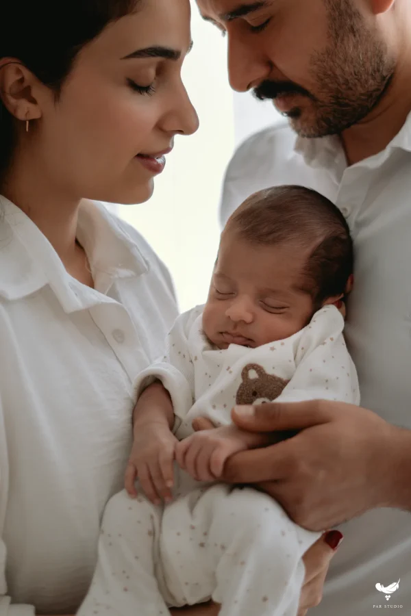 Newborn photography by Nastaran Abdolmaleki, Dubai
