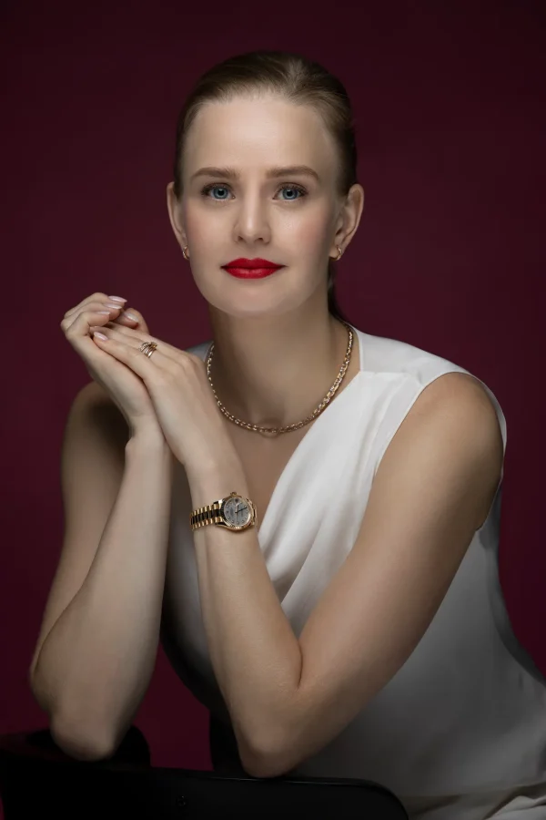 Corporate headshot photography by Nastaran Abdolmaleki, Dubai