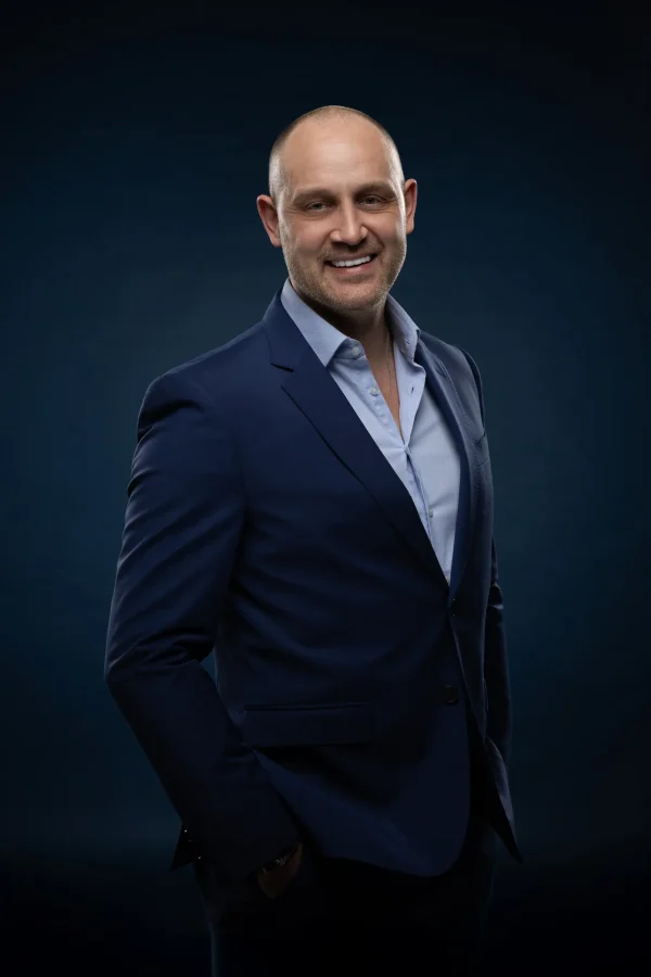 Corporate headshot photography by Nastaran Abdolmaleki, Dubai