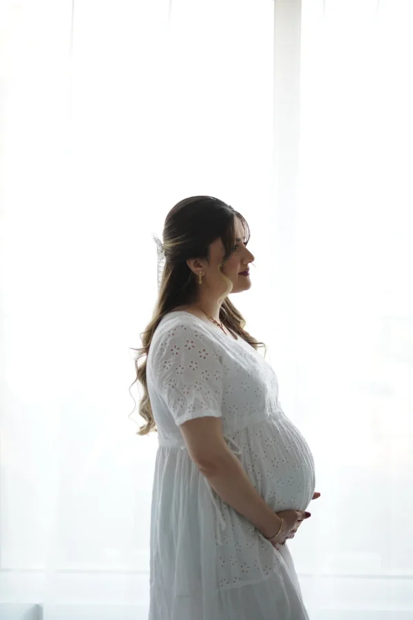 Maternity photography by Nastaran Abdolmaleki, Dubai
