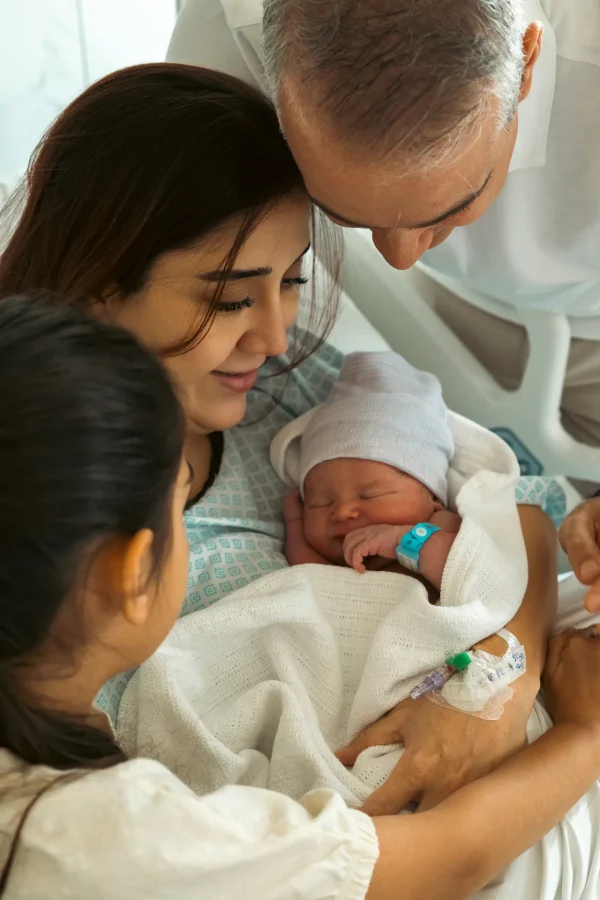 Newborn photography by Nastaran Abdolmaleki, Dubai