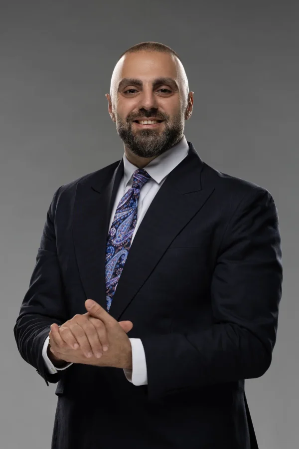 Corporate headshot photography by Nastaran Abdolmaleki, Dubai