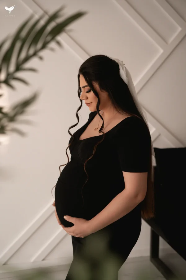 Maternity photography by Nastaran Abdolmaleki, Dubai