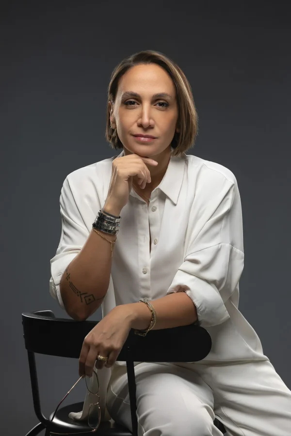 Corporate headshot photography by Nastaran Abdolmaleki, Dubai