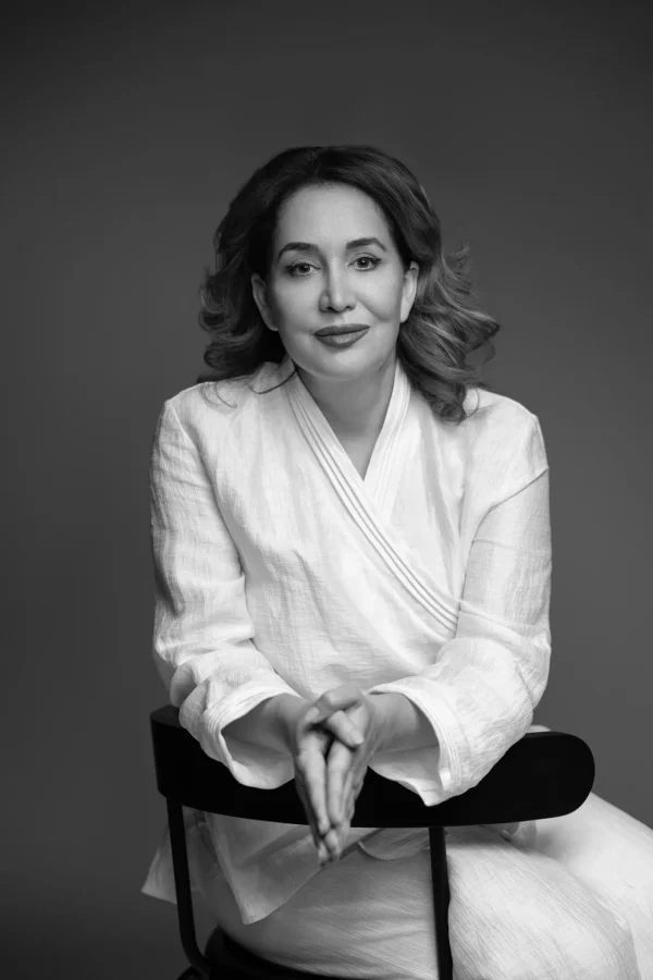 Corporate headshot photography by Nastaran Abdolmaleki, Dubai