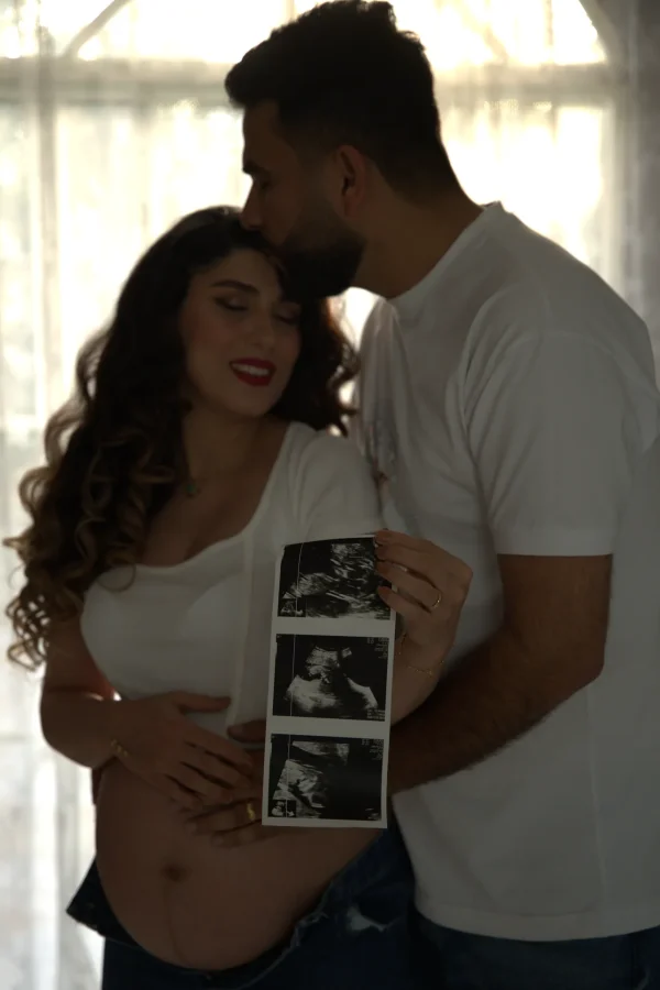 Maternity photography by Nastaran Abdolmaleki, Dubai