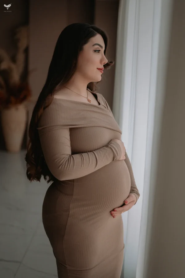 Maternity photography by Nastaran Abdolmaleki, Dubai